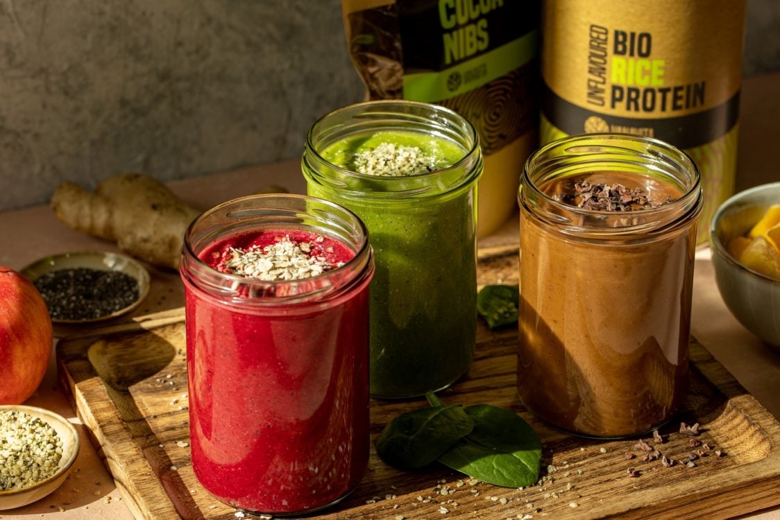 3 Healthy Smoothie Recipes: Chocolate, Apple & beetroot, Spinach
