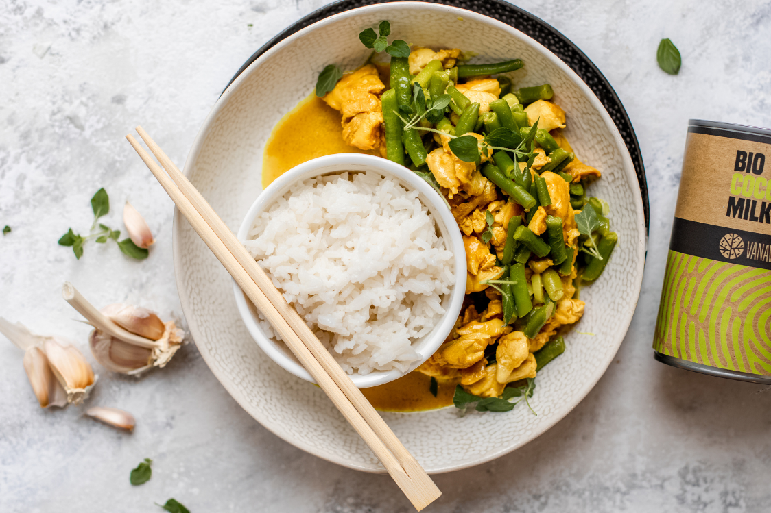 Chicken with Turmeric and Coconut Milk
