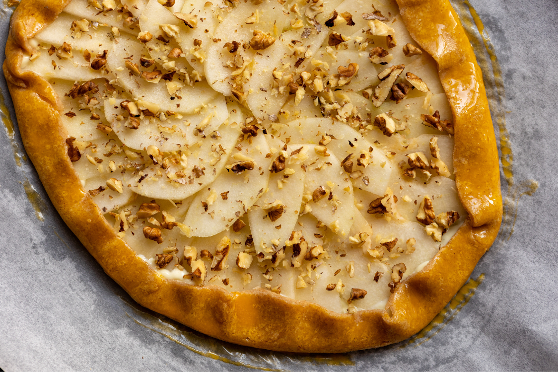 Pear galette with walnuts - method