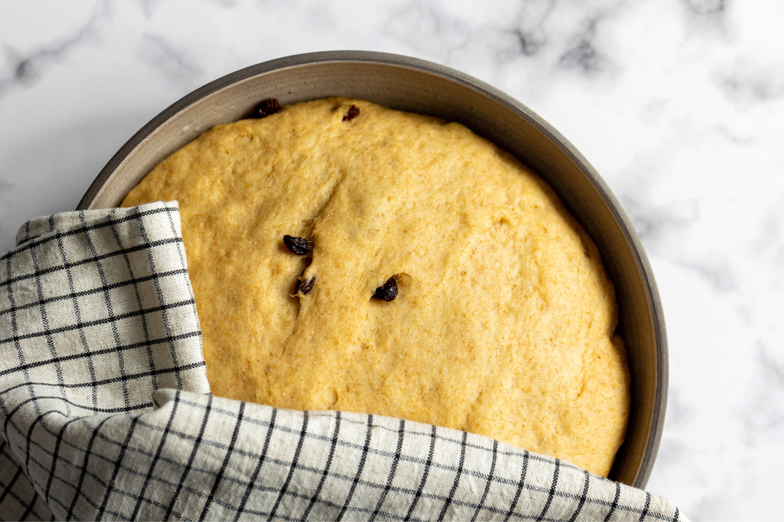 Γλυκό Πασχαλινό Ψωμί με Μέλι και Αμύγδαλα – Προετοιμασία