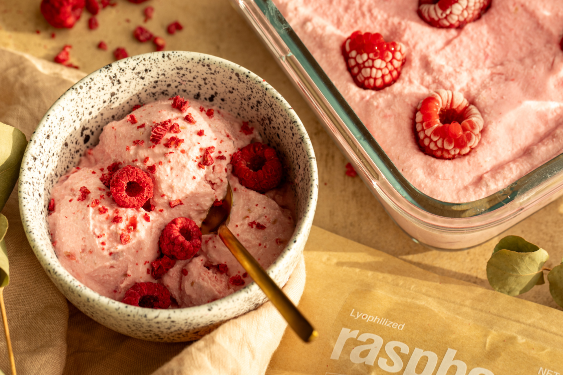 Cottage cheese raspberry ice cream - method