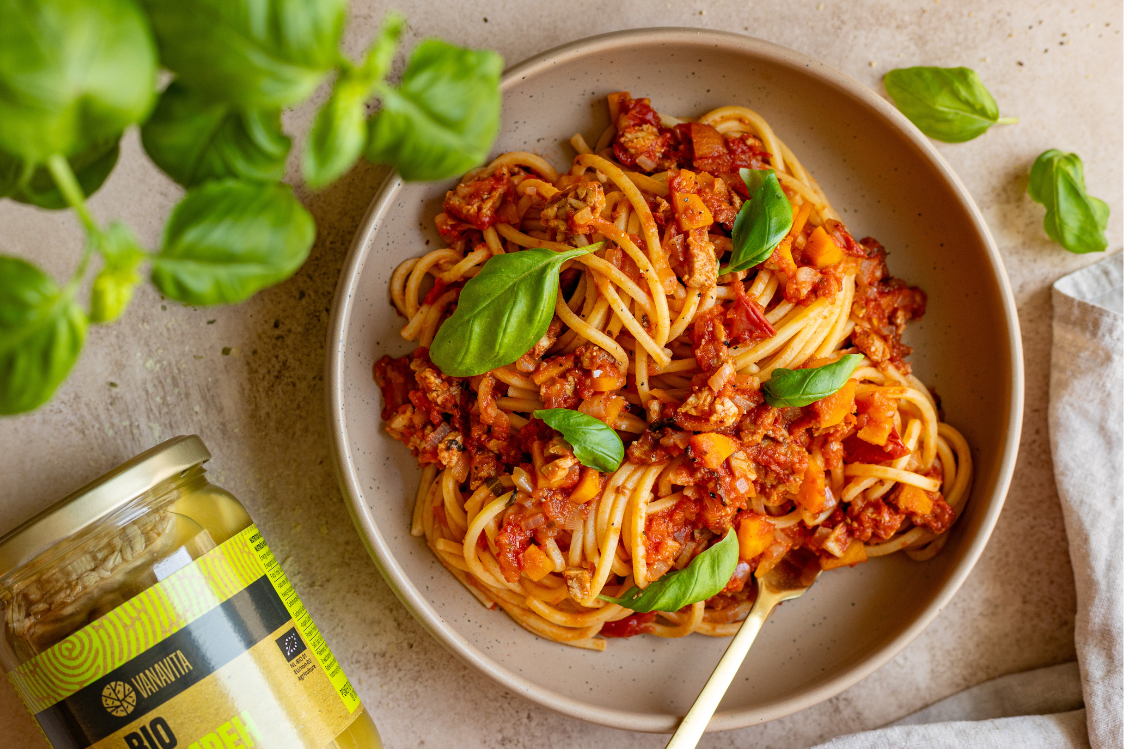 Spaghetti with Tempeh and Tomato Sauce