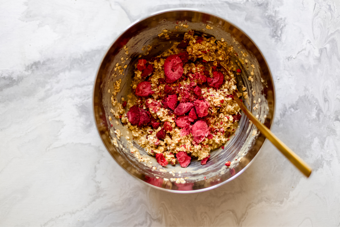 Nepečené proteinové tyčinky - příprava směsi Nepečené proteinové tyčinky - příprava směsi