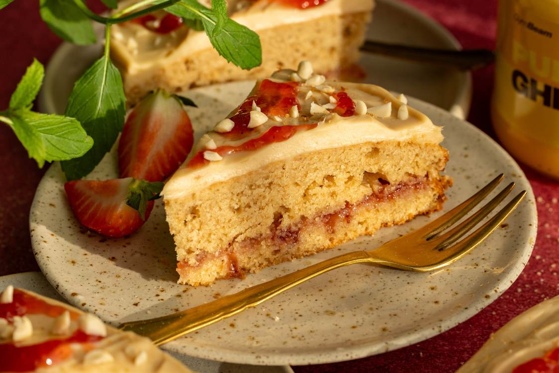 Torta s kikiriki maslacem i džemom