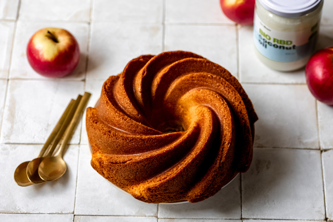 Sočni kuglof od jabuka