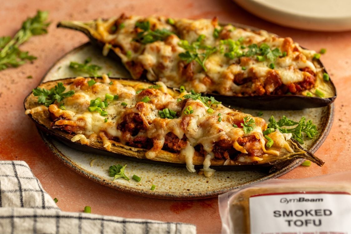 Plněný lilek s tofu a sýrem