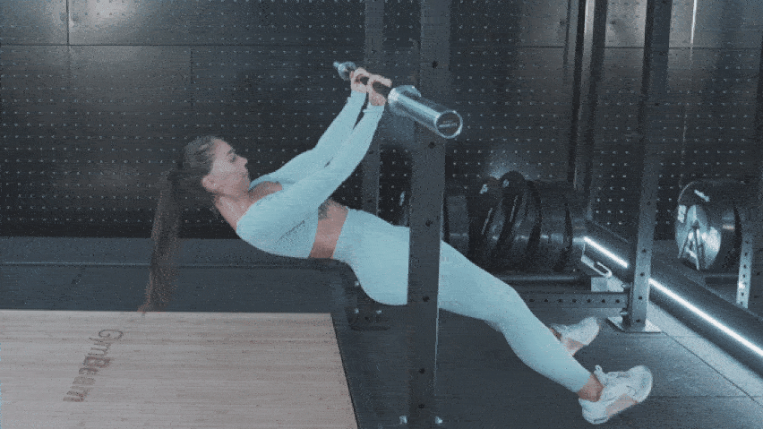 Jak správně cvičit přítahy na hrazdě na bicpesy?