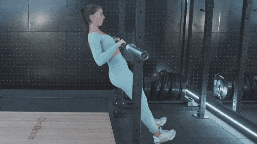 Jak správně cvičit přítahy na hrazdě?