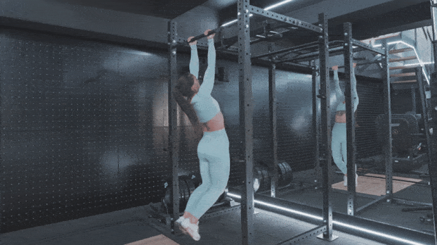 Jak správně cvičit shyby podhmatem?