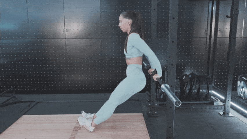 Jak správně cvičit tricepsové dipy?