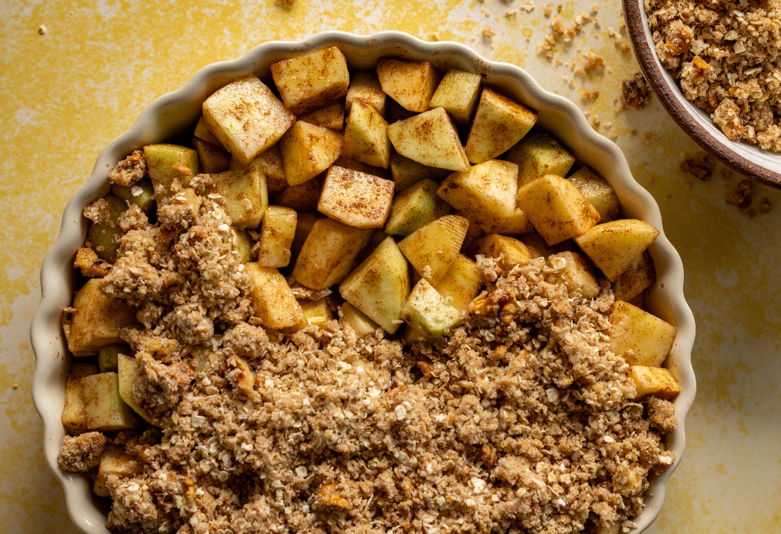 Jablečný crumble se skořicí