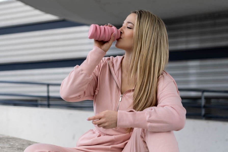 Čo ovplyvňuje potrebu tekutín? 