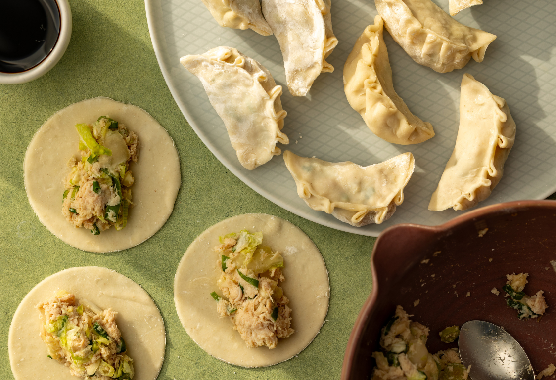 Gyoza knedlíčky s kuřecím masem - příprava knedlíčků Gyoza knedlíčky s kuřecím masem - příprava knedlíčků