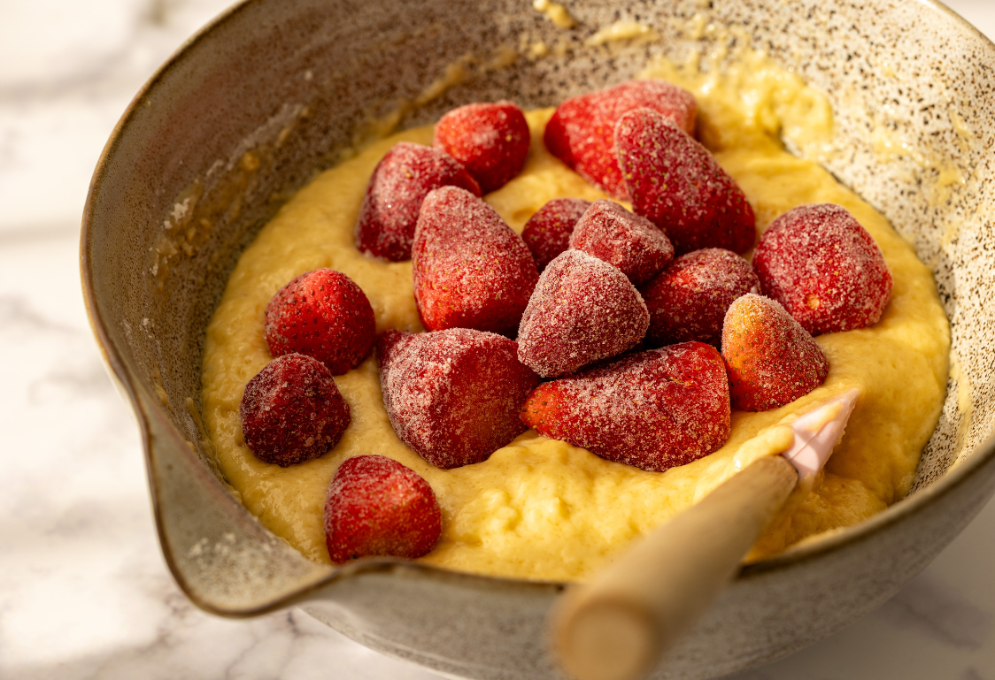 Jahodový chlebíček s kefírem - příprava těsta