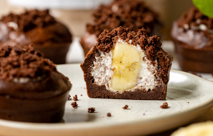 Fitness recept: Čokoládové dortíky se stracciatellovým krémem a banánem