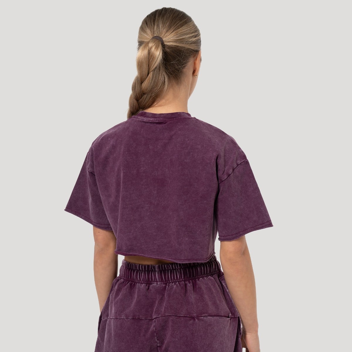GymBeam Dámské cropped tričko Abyss Raisin (obrázek 4)