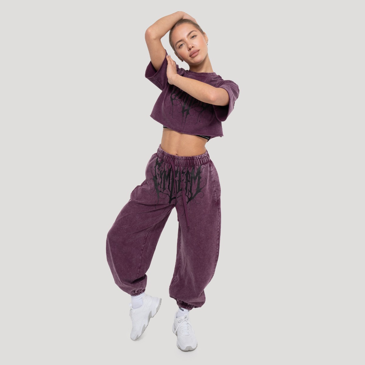 GymBeam Dámské cropped tričko Abyss Raisin (obrázek 5)