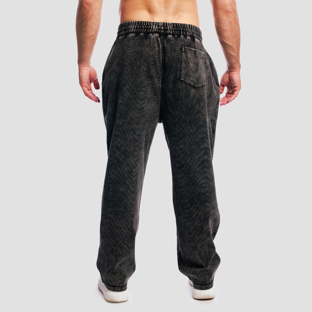 GymBeam Tepláky Aura Washed Black (obrázek 3)