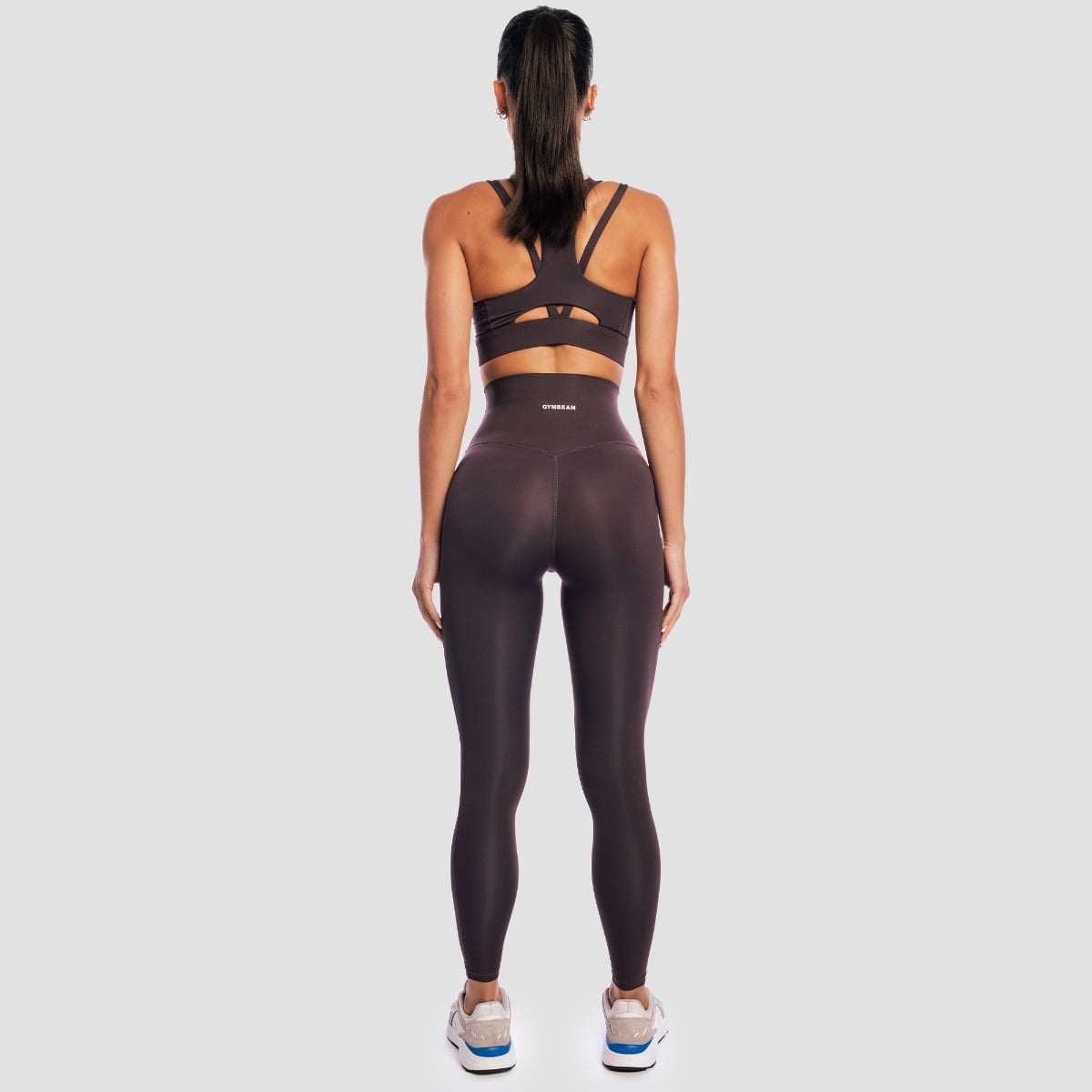 GymBeam Aura Sports Bra Tee Brown (obrázek 5)