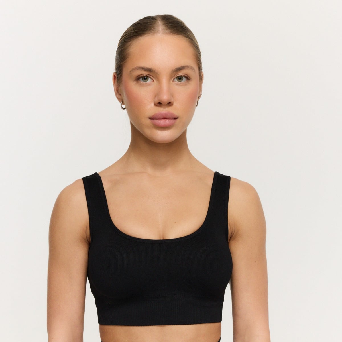 Podprsenka Bralette GymBabe Black - GymBeam
