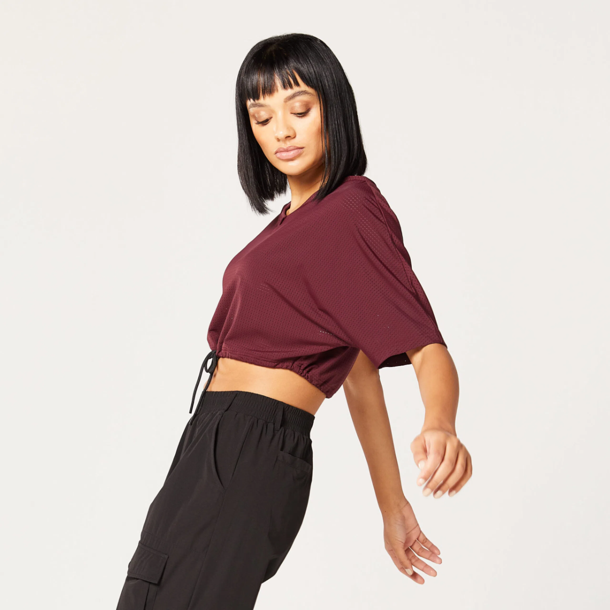 SQUATWOLF Dámské tričko Code Crop V Neck Red (obrázek 5)