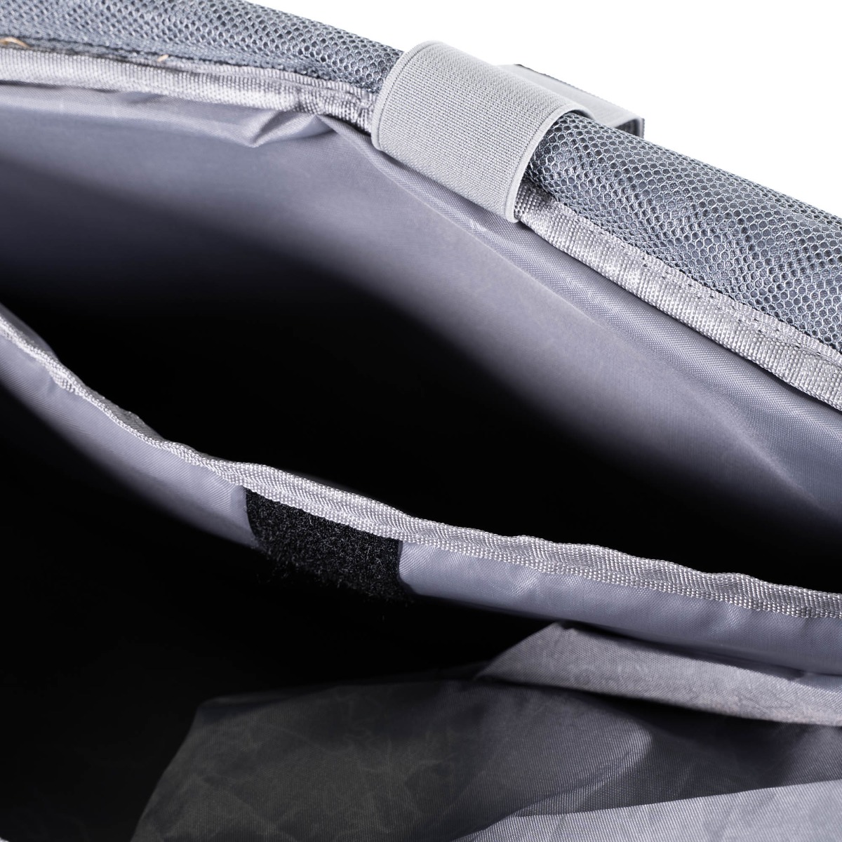 GymBeam Sportovní taška 2in1 Black (obrázek 8)