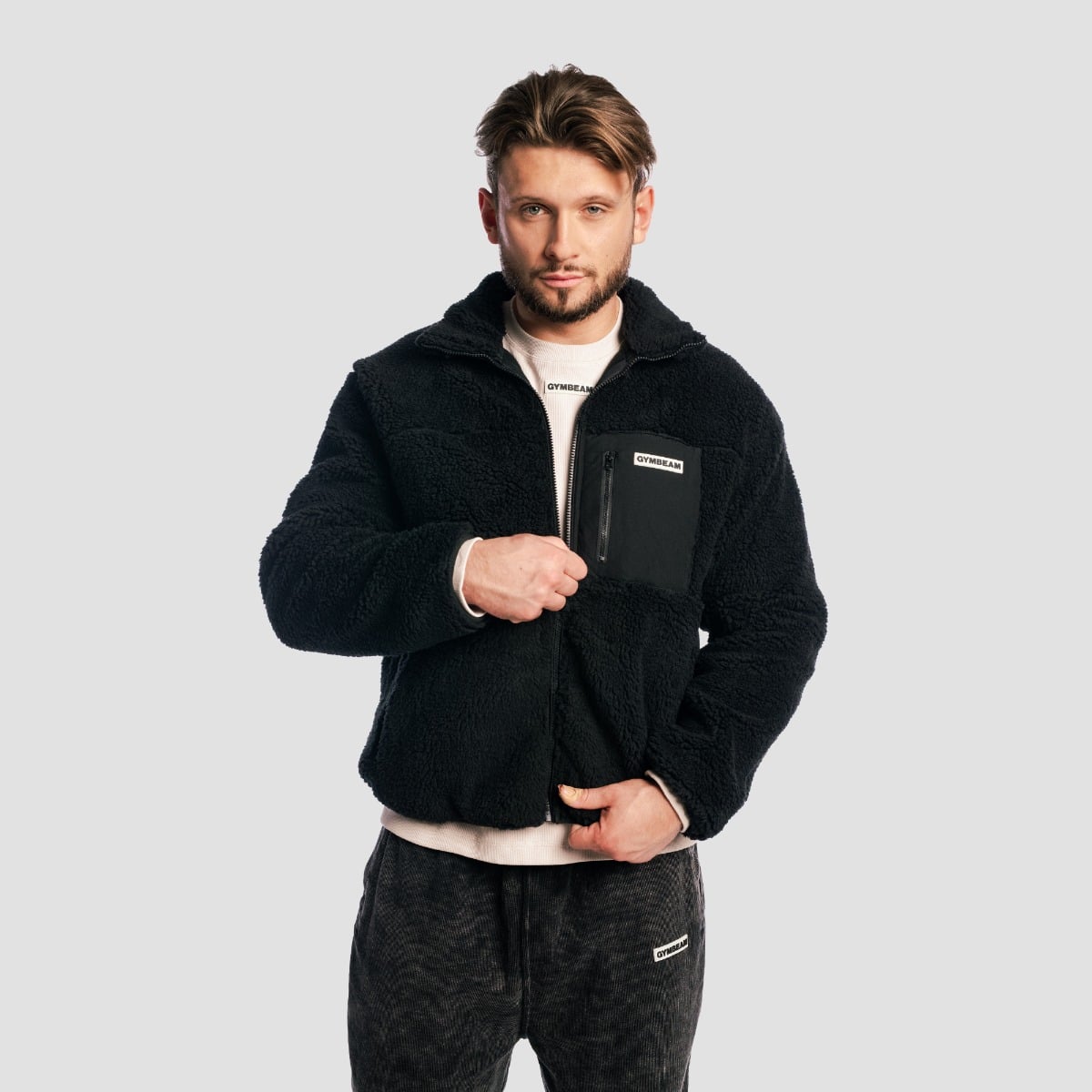 GymBeam Sherpa Jacket Black (obrázek 4)