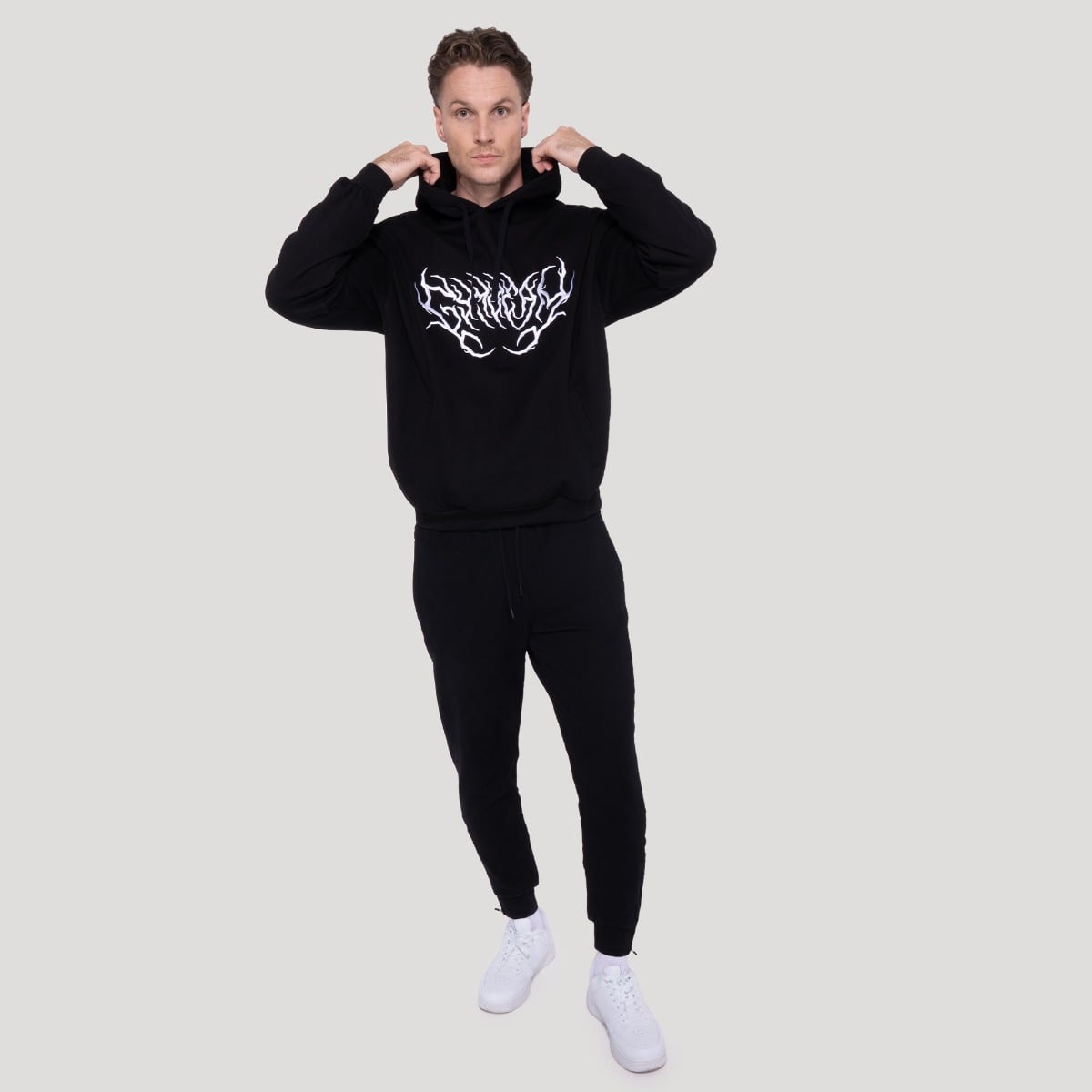 GymBeam Mikina Thorn Black (obrázek 5)