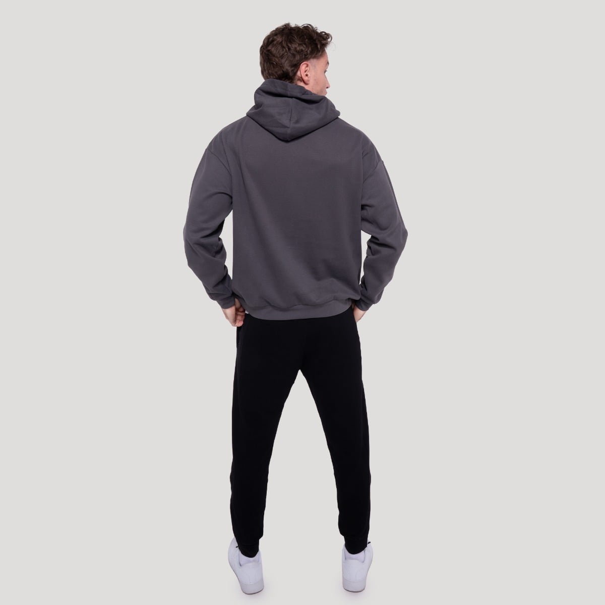 GymBeam Mikina Thorn Grey - Velikost: XXL | Barva: Sivá | Hmotnost: 0,7497 kg | Balení: 25 · záber 6