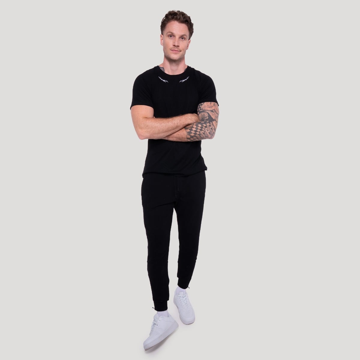 GymBeam Tričko Tribal Ribbed Black - Velikost: XXL | Barva: Čierna | Hmotnost: 0,3445 kg | Balení: 75 · záber 6