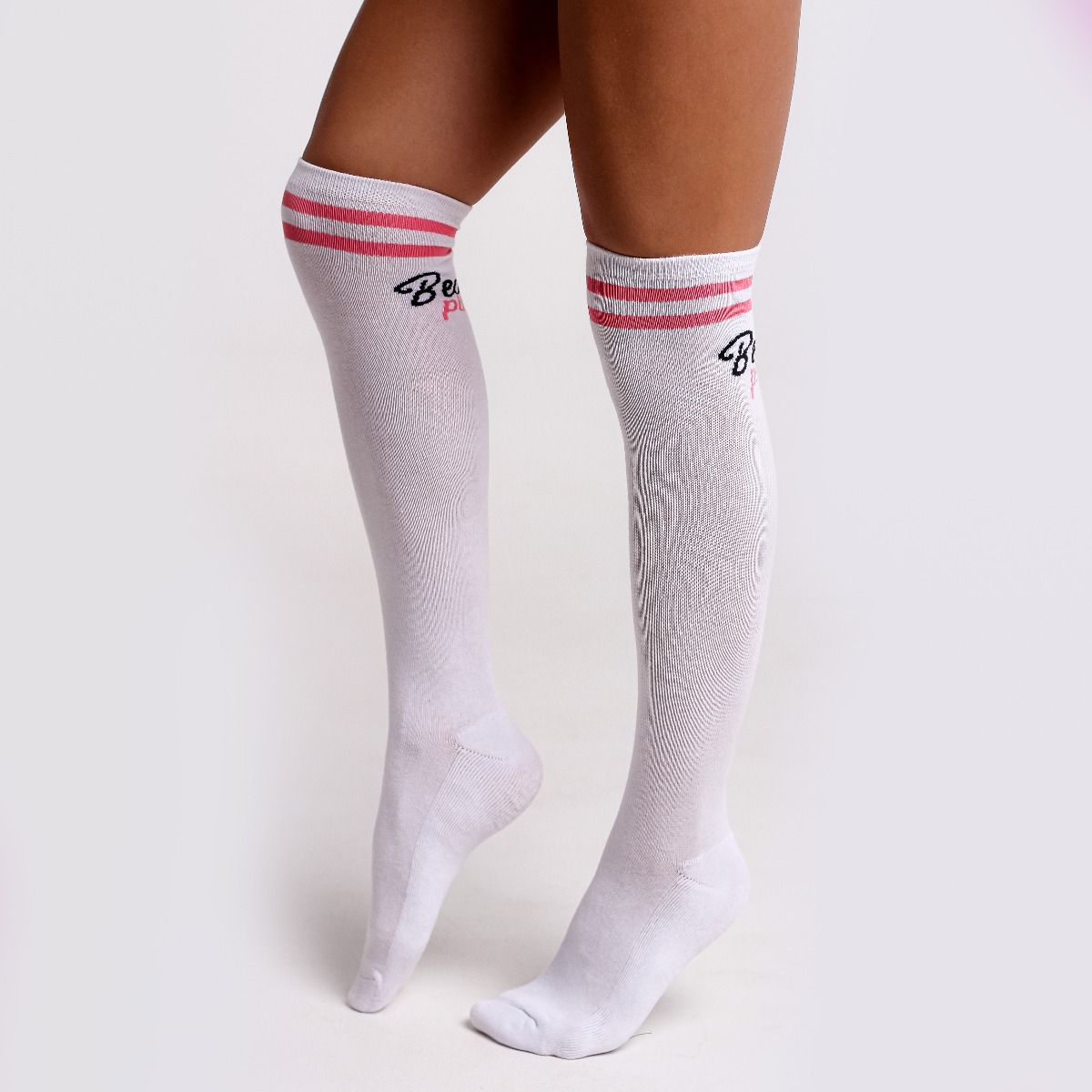 Beastpink Knee High Socks White (obrázek 3)