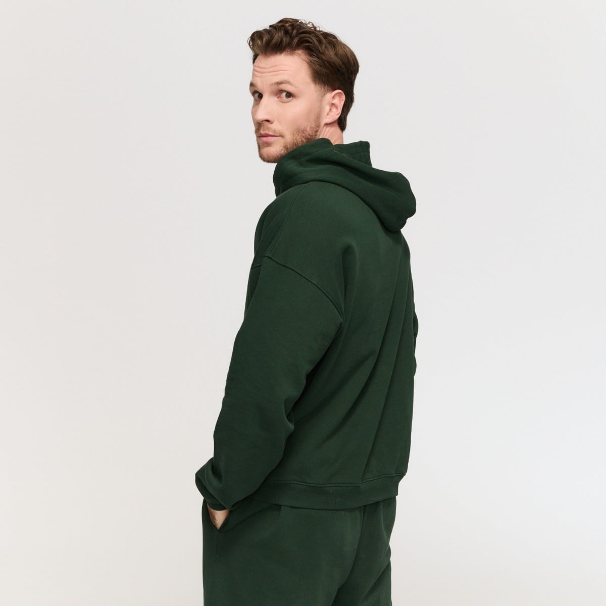 GymBeam Mikina Varsity Green (obrázek 4)