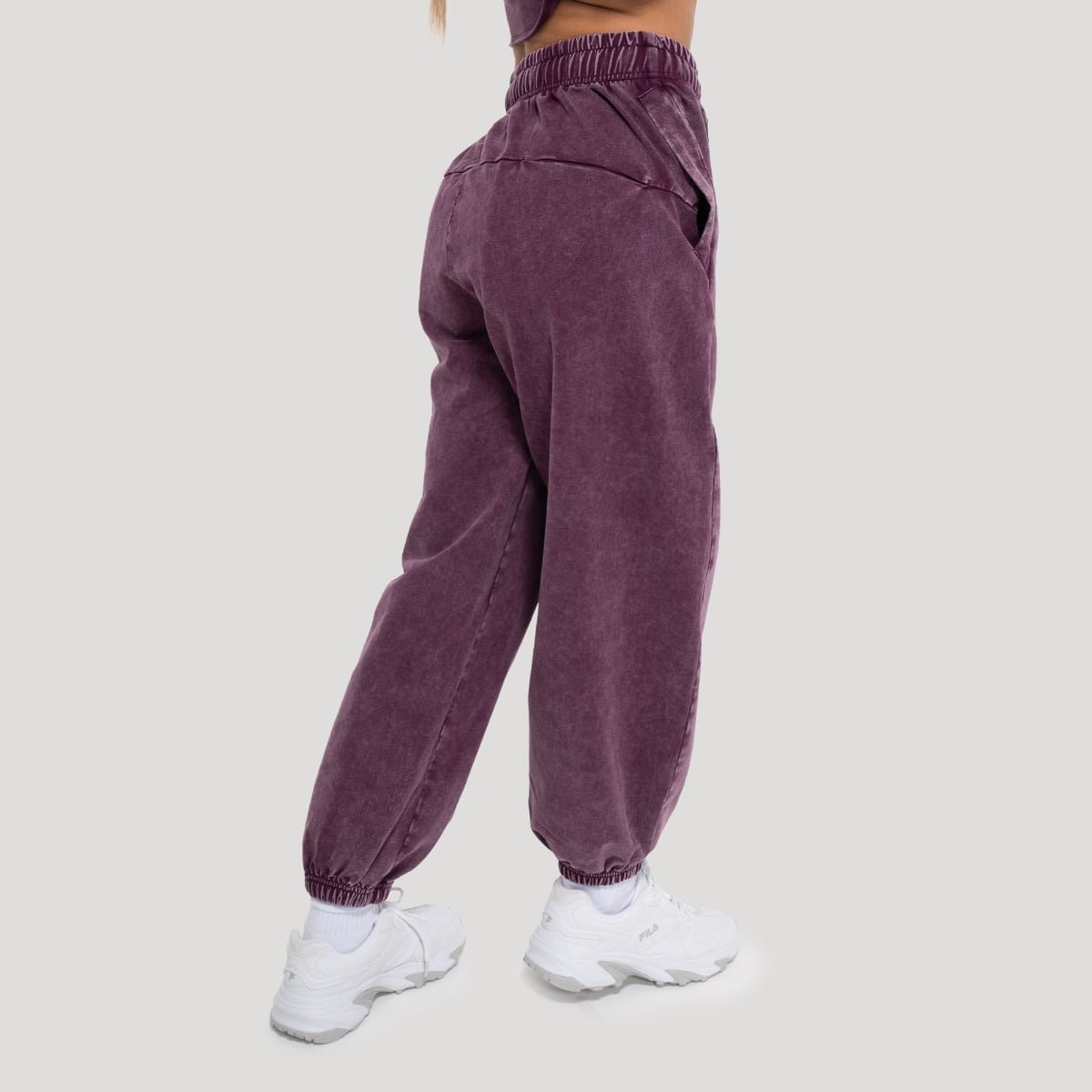 GymBeam Dámské tepláky Abyss Raisin (obrázek 3)