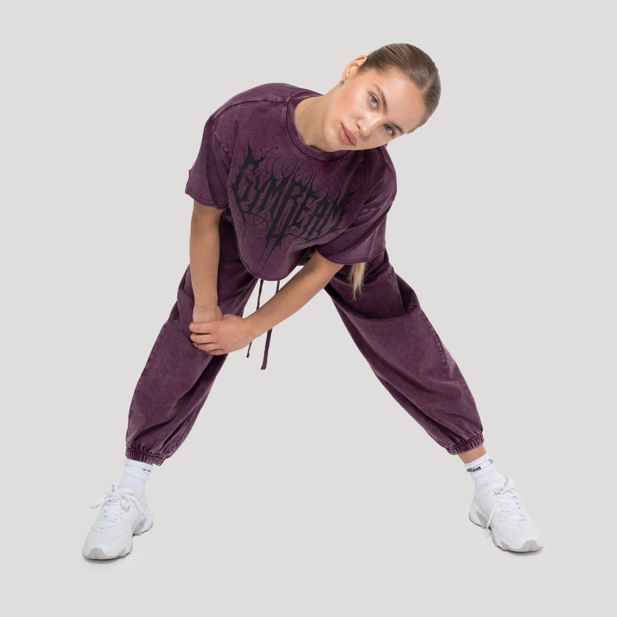 GymBeam Dámské tepláky Abyss Raisin (obrázek 5)