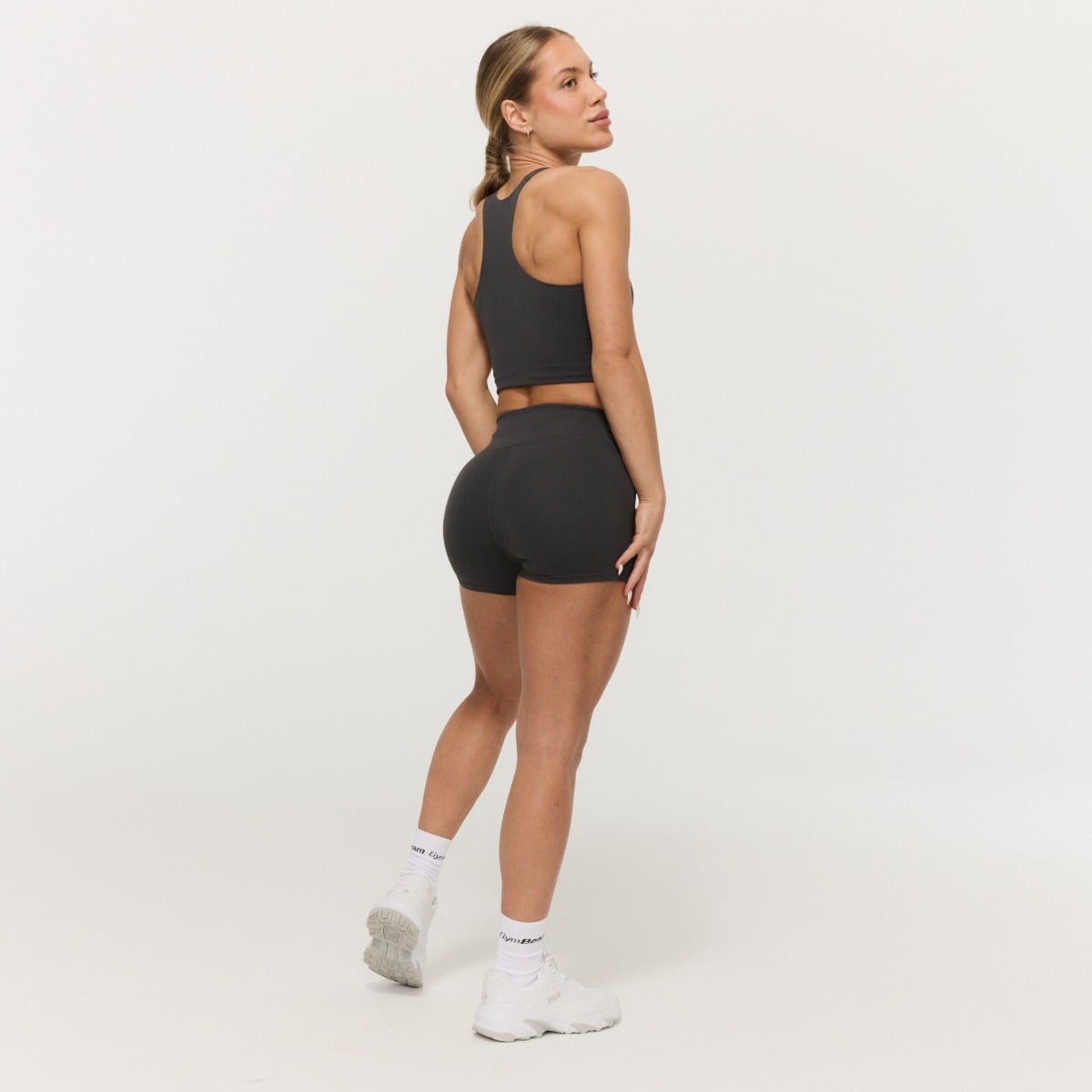 GymBeam Dámské šortky BEAT Charcoal (obrázek 5)
