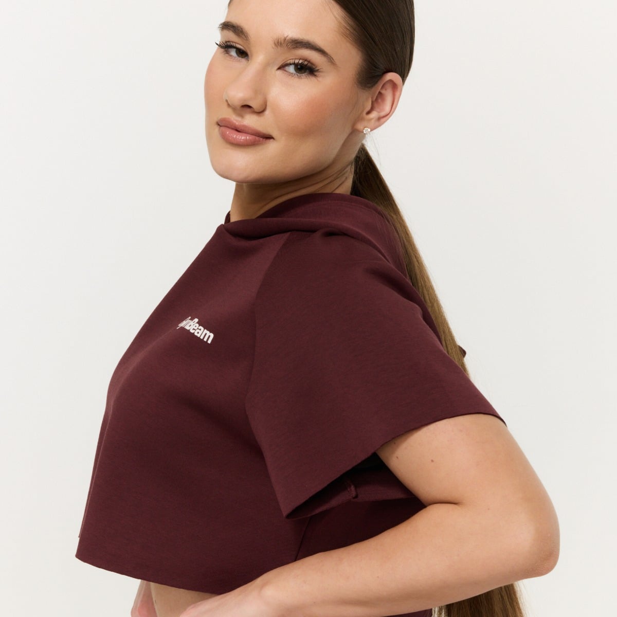 GymBeam Women‘s Relay Cropped Hoodie Fig (obrázek 3)