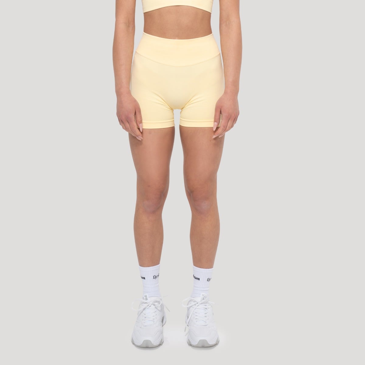 Dámské šortky Luma Butter Yellow - GymBeam žlutá S