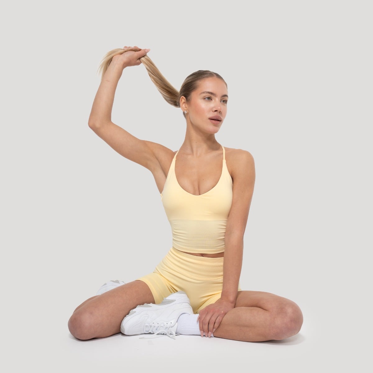 GymBeam Dámské tílko Luma Butter Yellow (obrázek 3)
