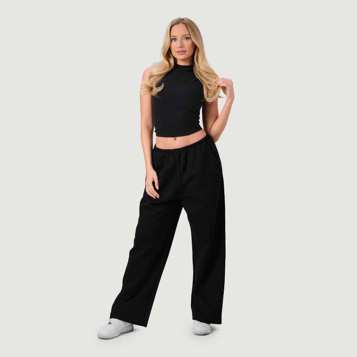 GymBeam Women‘s NEO Joggers Black (obrázek 5)