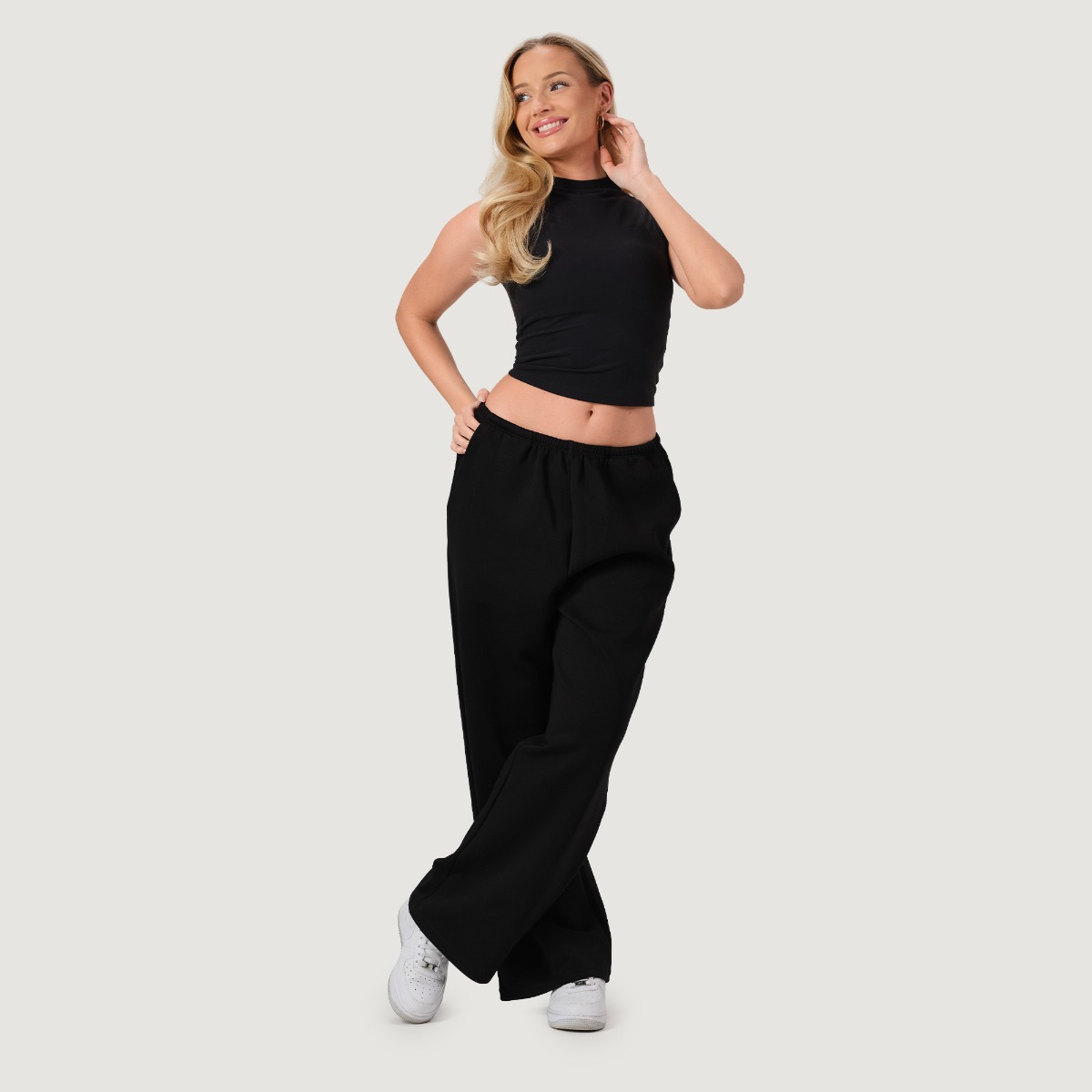 GymBeam Women‘s NEO Joggers Black (obrázek 6)