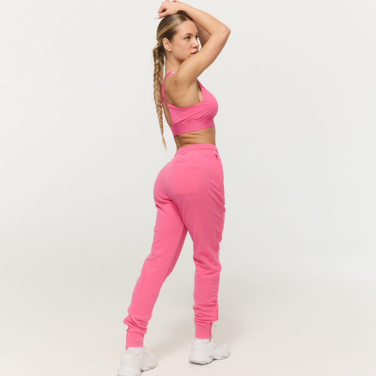GymBeam Women‘s Limitless Joggers Dragonfruit (obrázek 3)