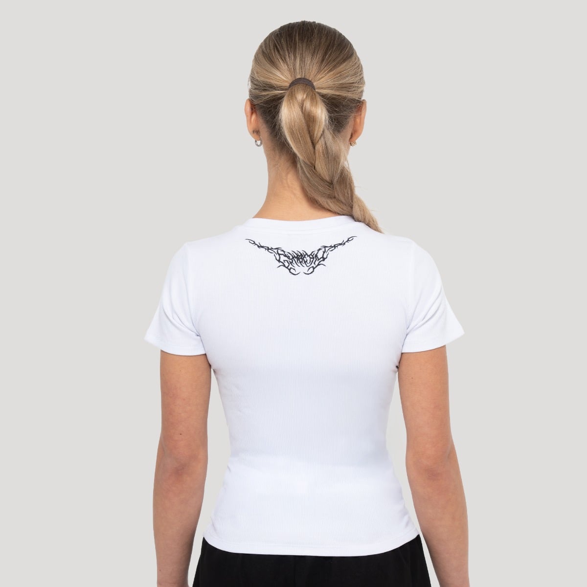 GymBeam Dámské tričko Tribal Ribbed White (obrázek 4)