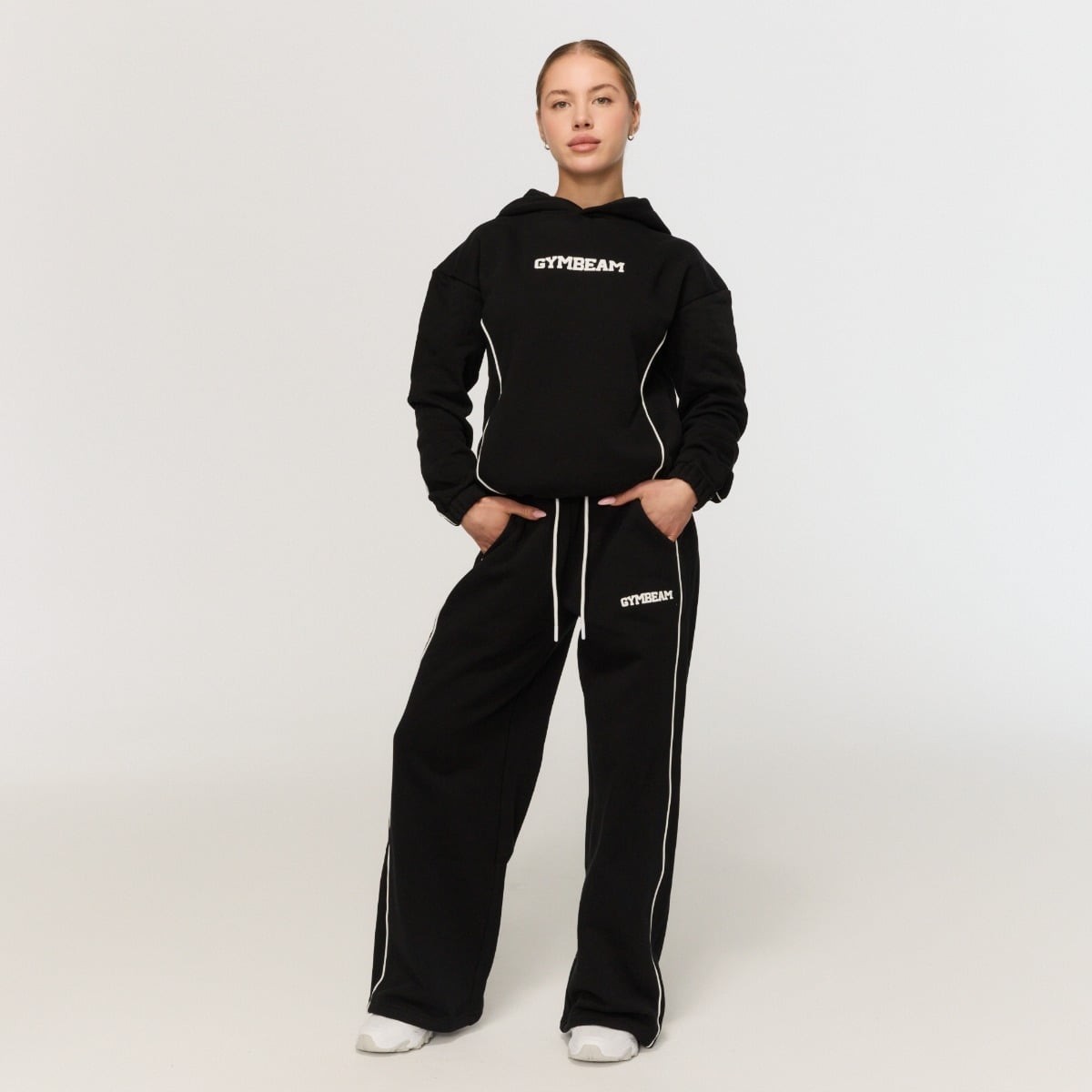GymBeam Women‘s Varsity Hoodie Black (obrázek 6)