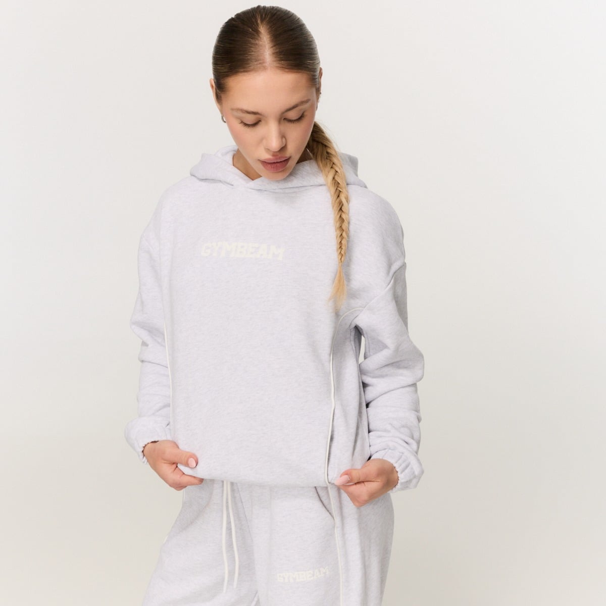 GymBeam Women‘s Varsity Hoodie Grey (obrázek 4)