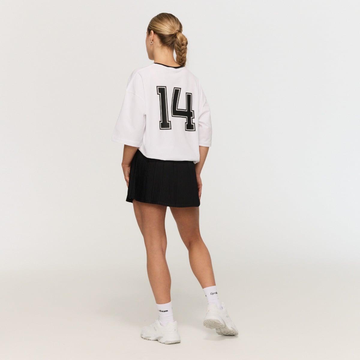 GymBeam Dámské Varsity Oversized Tričko White (obrázek 9)