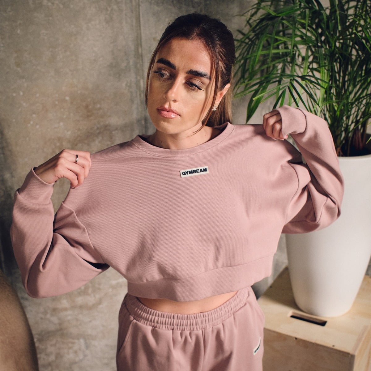 GymBeam Dámská mikina Cropped Aura Roux