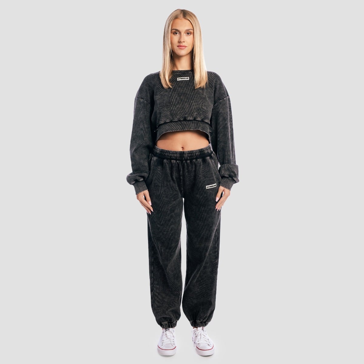 GymBeam Dámská mikina Cropped Aura Washed Black (obrázek 4)