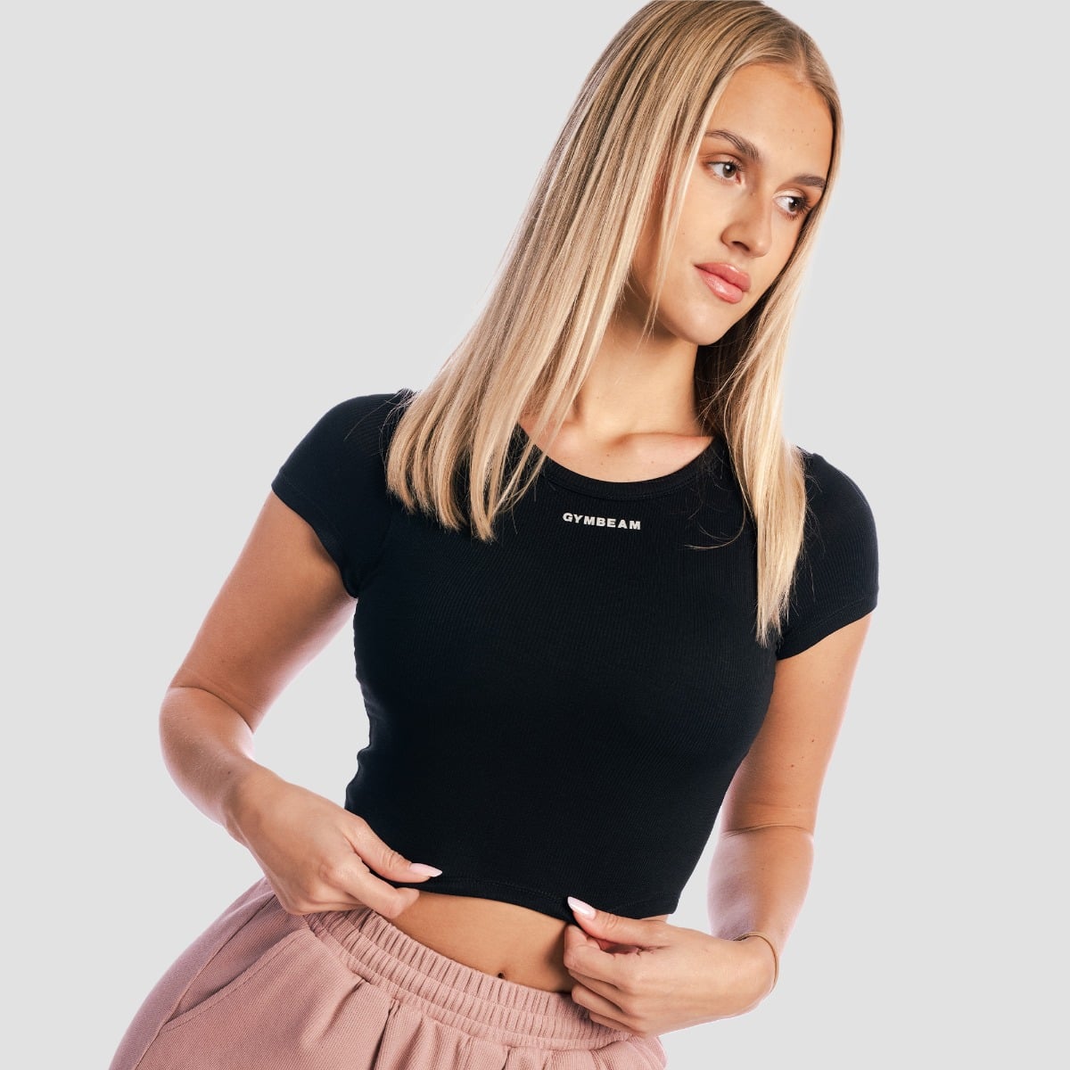 GymBeam Women‘s Aura Cropped T-Shirt Black (obrázek 3)