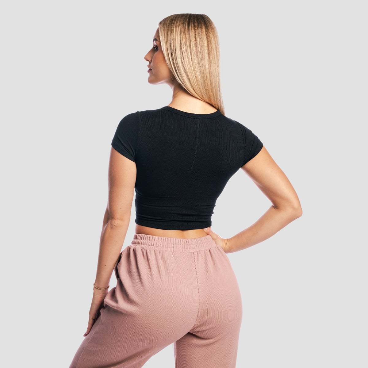 GymBeam Women‘s Aura Cropped T-Shirt Black (obrázek 4)