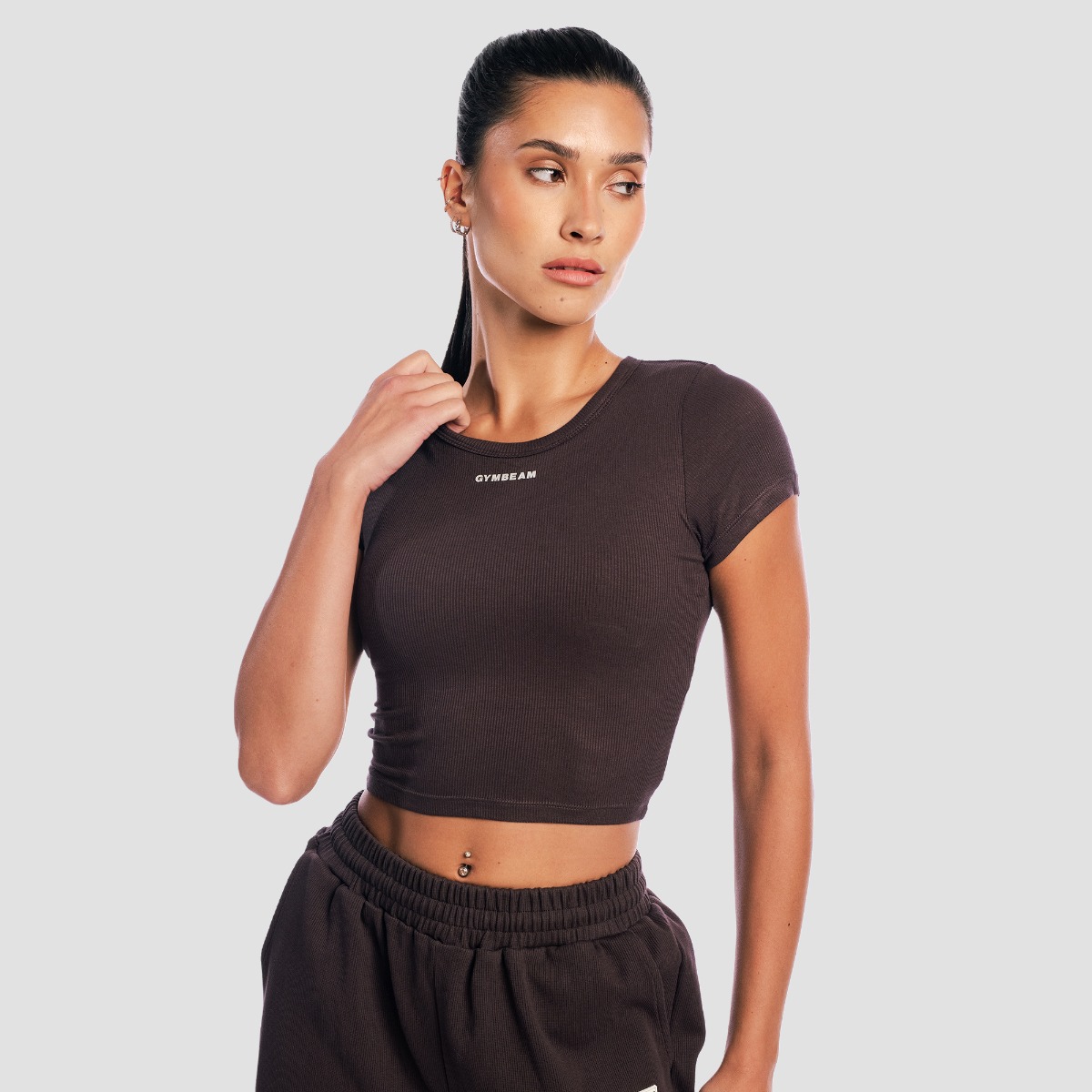 GymBeam Women‘s Aura Cropped T-Shirt Tee Brown (obrázek 3)